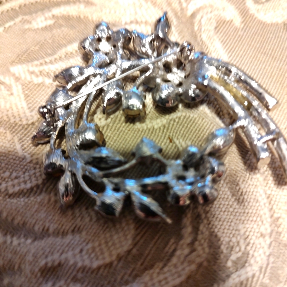🖤🩶🤍 Sultry Vintage 90's Art Deco Nouveau Rhinestone Brooch - Picture 9 of 11